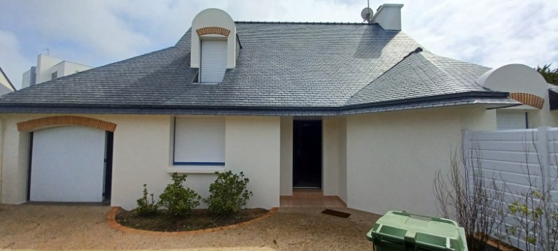 Ravalement de façade d'une maison sur Quiberon